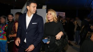 Τζένη Μπαλατσινού: Βόλτα με τις φίλες της, τον γιο της & εντυπωσιακές γαλότσες - εικόνα 9