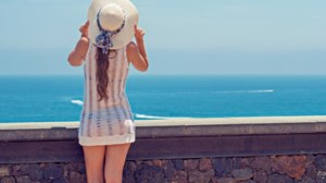 Η Johnson & Johnson ανακαλεί 5 αντηλιακά- Εντοπίστηκε καρκινογόνο χημικό