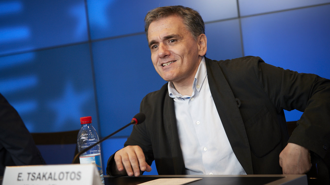 Ο Τσακαλώτος "ξαναχτυπά": Πιο εύκολο να τα ξαναβρούν η Άμπερ Χέρντ και ο Τζόνυ Ντεπ, παρά η ΝΔ με τα λαϊκά στρώματα - εικόνα 2