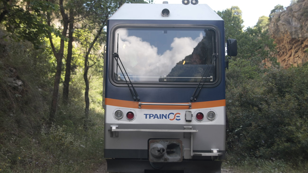 Κατολίσθηση στο Αλεποχώρι: Κλειστός ο δρόμος που πάει στον Σχίνο μέχρι την 1η Απριλίου