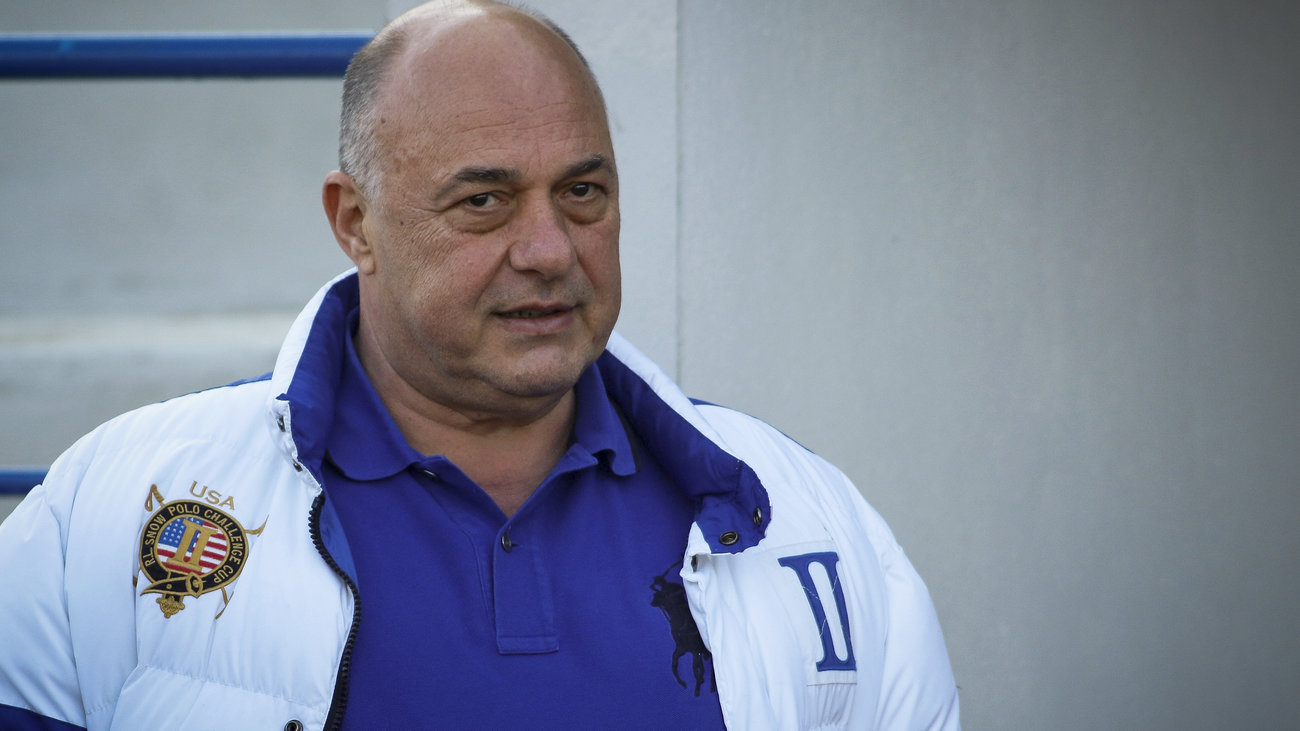 Μπέος εκτός ορίων: "Φτάνει πια, βουλώστε το", λέει κατά των τοπικών ΜΜΕ - "Θα είμαι δήμαρχος για 105 χρόνια"