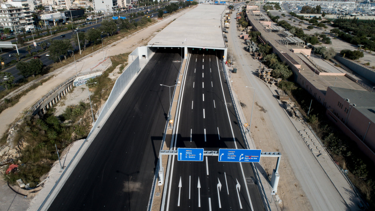 Κακοκαιρία: Αποκαταστάθηκε η κυκλοφορία των οχημάτων στη λεωφόρο Ποσειδώνος