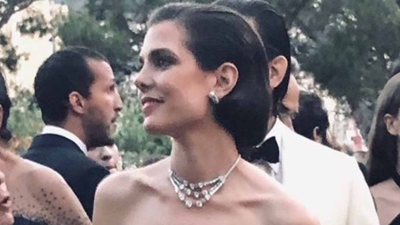 Η αμαζόνα πριγκίπισσα του Μονακό: Η Σαρλότ Κασιράγκι με το άλογό της στο σόου της Chanel - εικόνα 8