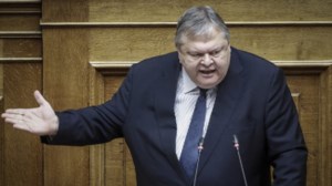 Ανάλυση: Γιατί οι υποκλοπές υπονομεύουν το άνοιγμα Μητσοτάκη στο Κέντρο - Πιο δύσκολες οι μετεκλογικές συνεργασίες - εικόνα 2