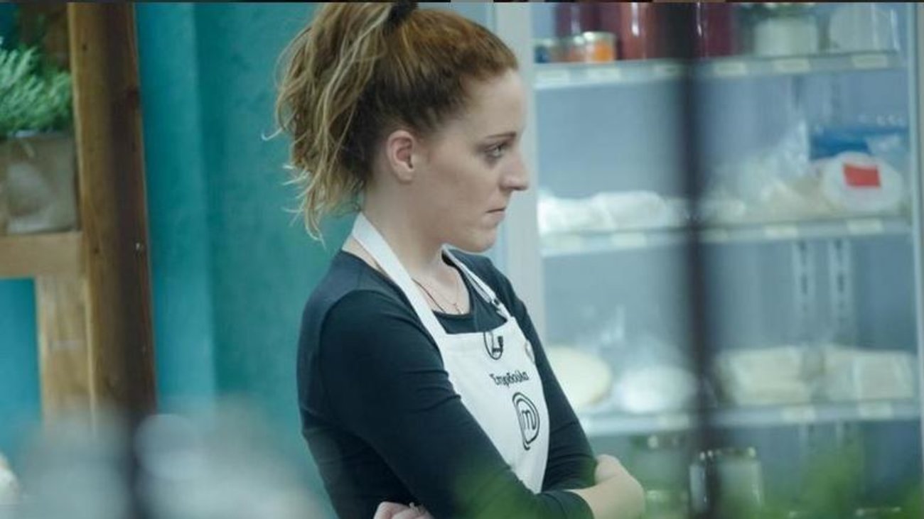 Σπυριδούλα Καραμπουτάκη - MasterChef: Απαντά για πρώτη φορά για το ροζ βίντεο