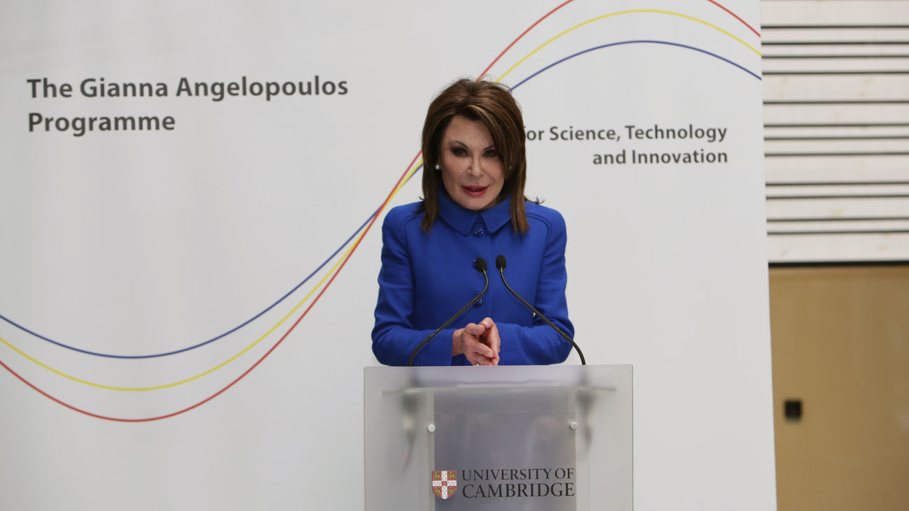 Το γυμνό ημερολόγιο των φοιτητών του Cambridge - Εβγαλαν τα ρούχα τους για καλό σκοπό [ Εικόνες]