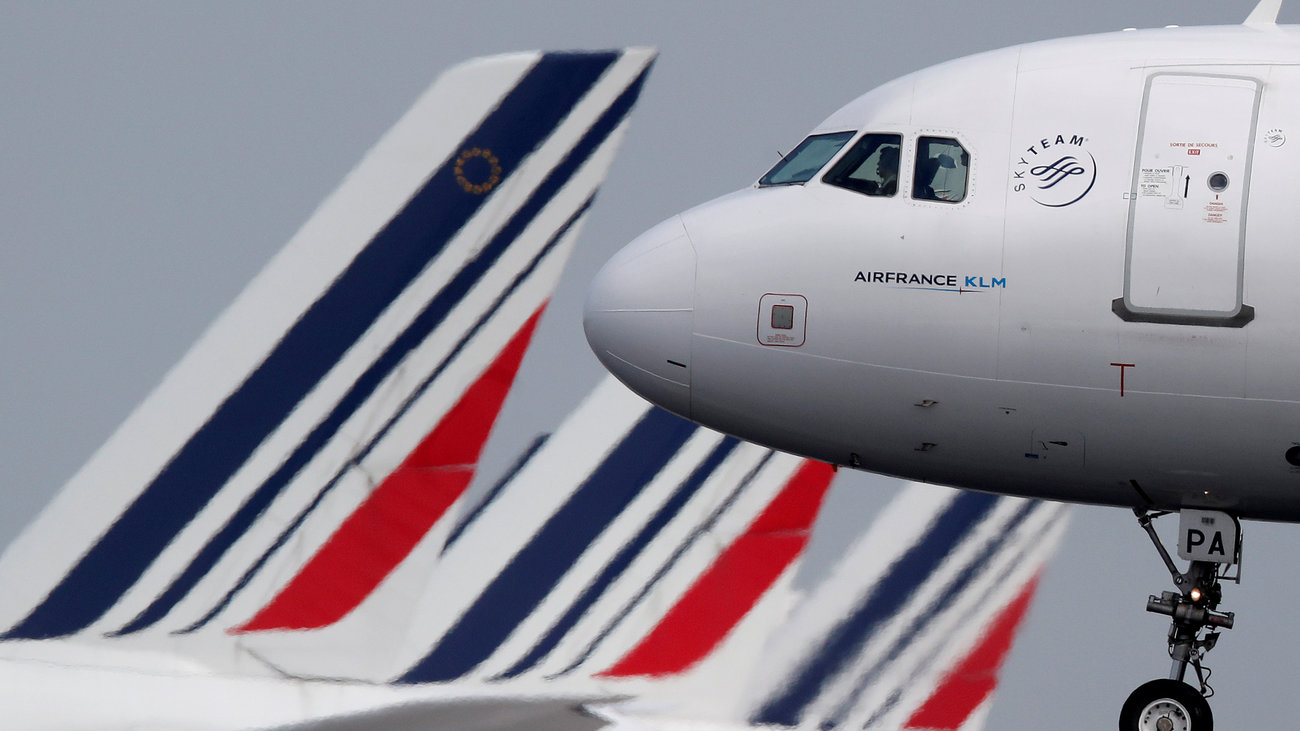 Διεθνής Ένωση Αερομεταφορών: Οχι στη λύση των κενών μεσαίων θέσεων στα αεροσκάφη