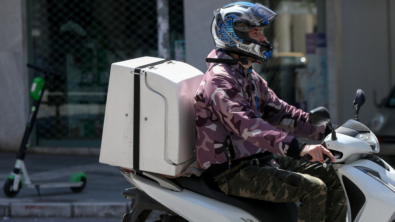 Θρήνος στην Αχαΐα για δύο νέους νεκρούς σε τροχαία ανήμερα τα Χριστούγεννα: "Με αγαπάει ο Θεός, έχω ρεπό..."