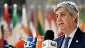 Υπέρ ευρωομολόγων, κατά προληπτικής γραμμής χρηματοδότησης ο Γ. Στουρνάρας - εικόνα 2