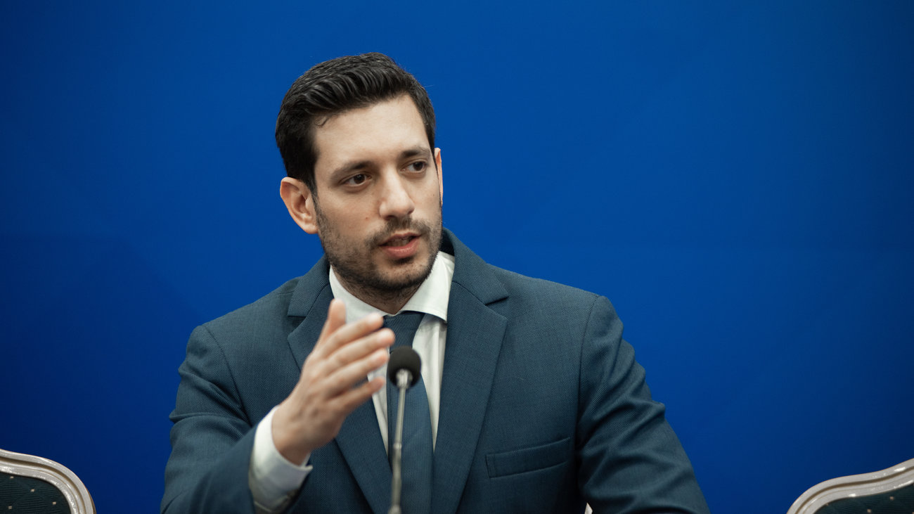 Σάλος με τις αιχμές Κυρανάκη κατά επιστημόνων για το εμβόλιο του κορονοϊού - "Τάπα" από Δερμιτζάκη