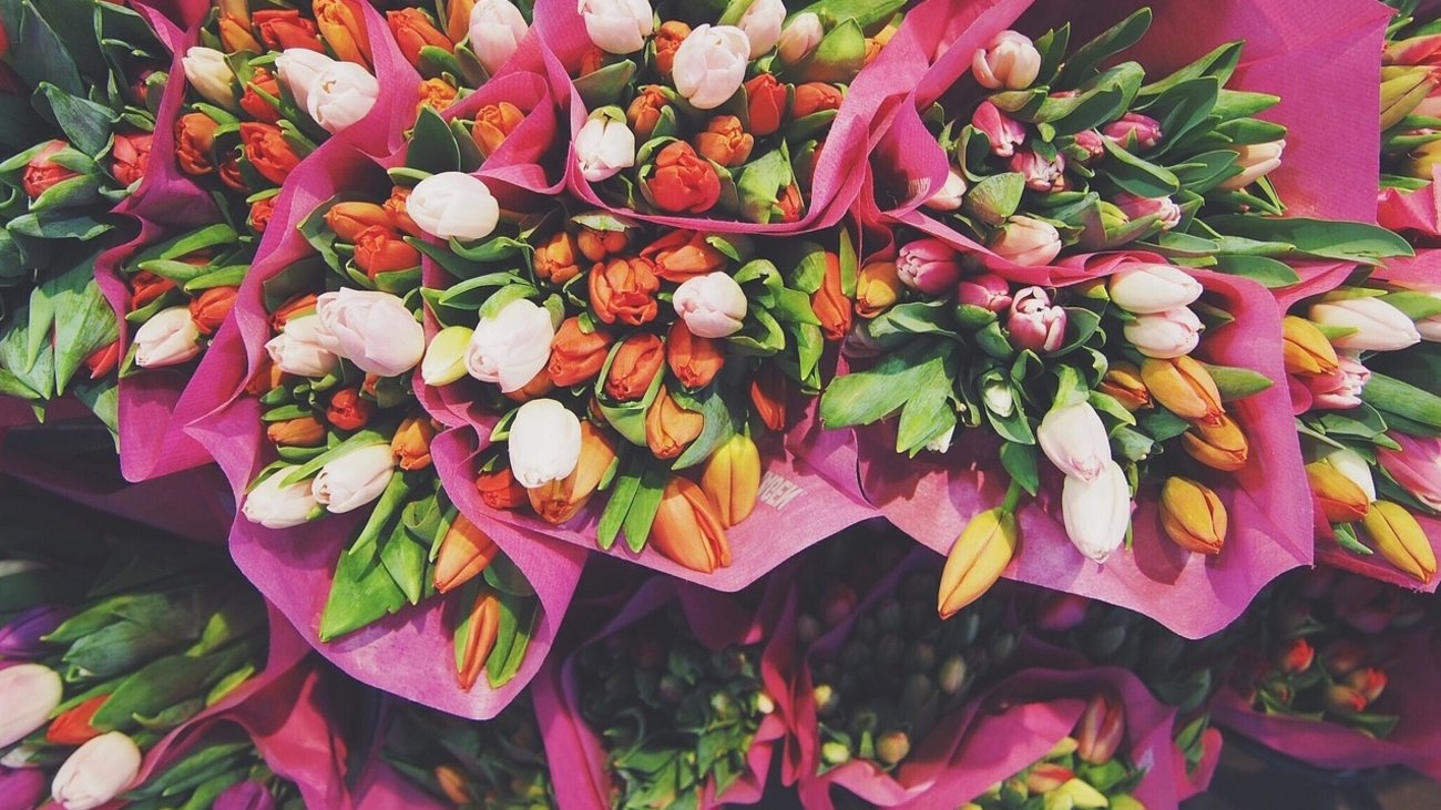 Ζαχαροπλαστείο πουλά... anti-valentines γλυκά - Για χωρισμένους και ελεύθερους [βίντεο]