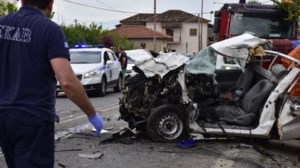 Πορεία για τροχαία: Μητέρα Ιάσονα που έχασε τη ζωή του έξω από τη Βουλή - "Δεν βρήκα δικαιοσύνη για το παιδί μου" - εικόνα 2