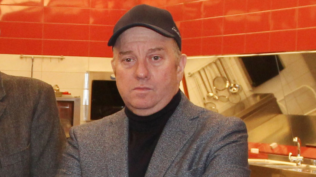 Έκτορας Μποτρίνι: Απογοητευμένος εστιάτορας του έριξε καλαμάρι στο κεφάλι "Με πρόλαβε" - εικόνα 2