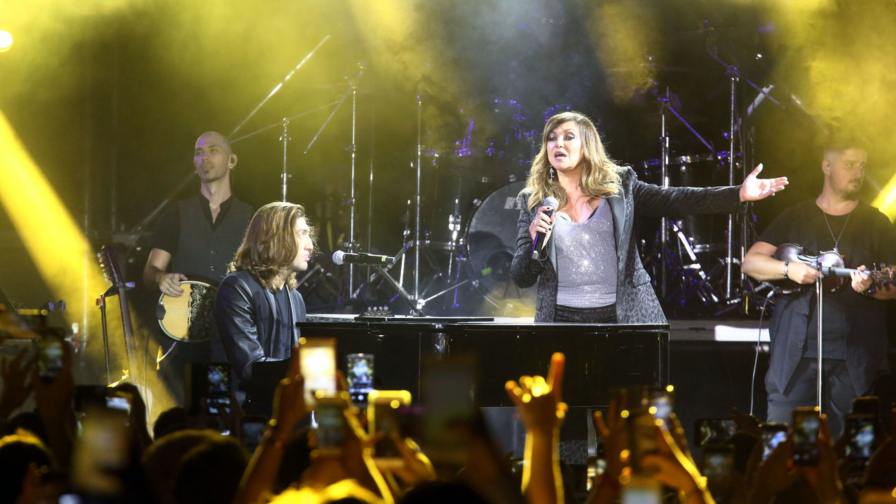 Διονύσης Σχοινάς: Το συρτάρι με τα λεφτά & το σοκ όταν είδε τη Γαρμπή να ανεβαίνει με 4 τύπους - εικόνα 7