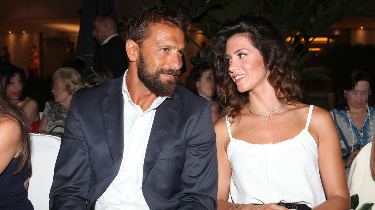 Νίκη Θωμοπούλου: Έτσι είναι το σώμα της δύο μήνες μετά τη γέννα - Στη θάλασσα με το μπικίνι της [Εικόνες]