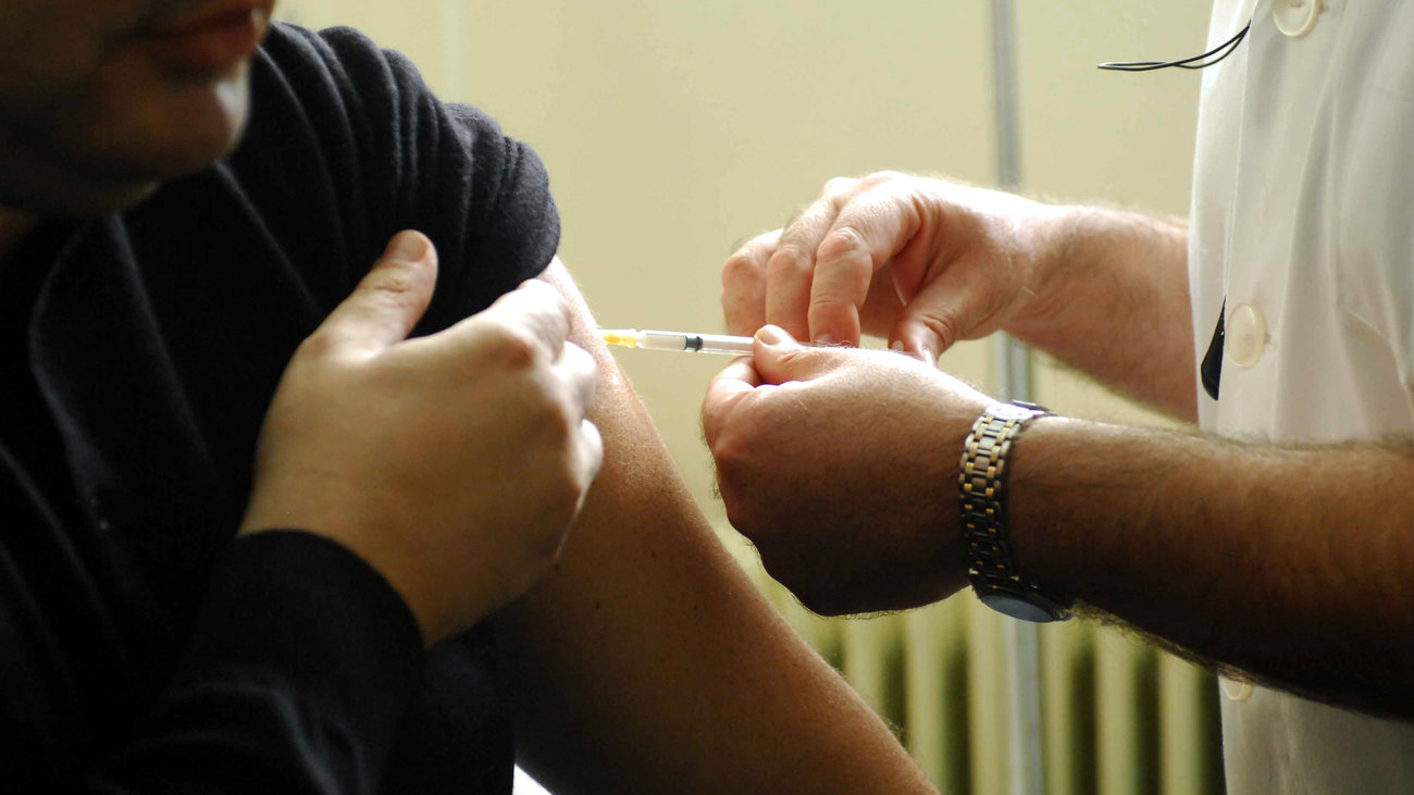 Αντιγριπικός εμβολιασμός: Πάνω από 600 χιλιάδες εμβολιασμοί μέχρι στιγμής - Οι ομάδες αυξημένου κινδύνου