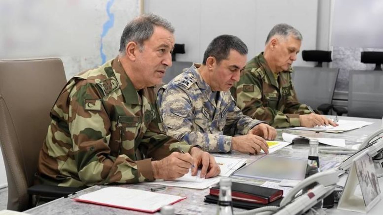 Μαριόν Κοτιγιάρ, Ιζαμπέλ Ατζανί, Ζιλιέτ Μπινός: Συγκλονίζουν Γαλλίδες σταρ που κόβουν τα μαλλιά τους για τις Ιρανές