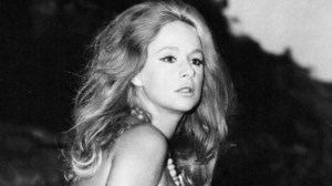 Αλίκη Βουγιουκλάκη: Σε αυτό το αρχοντικό γυρίστηκαν οι πιο δημοφιλείς ταινίες της - Στην οδό Γούναρη στην Κηφισιά