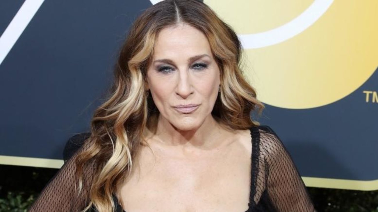 Σάρα Τζέσικα Πάρκερ: "Έχασα το λίφτινγκ στα 44 μου - Τι να κάνω; Να σταματήσω να γερνάω;"