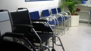 Καρφιά Καραμανλή: Τριτοκοσμική η κατάσταση στην Αθήνα για τους ΑμΕΑ - Τι απάντησε στην οργισμένη Πιπιλή - εικόνα 2