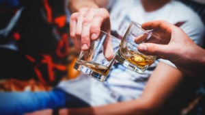 "Τα κινητά σας με τον καλό ή τον άσχημο τρόπο": 16χρονος λήστεψε με κουζινομάχαιρο δύο ανήλικες στο Νέο Ηράκλειο