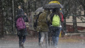 Καιρός: Μέχρι το μεσημέρι οι ισχυρές βροχές και οι καταιγίδες - Οι 5 περιοχές σε πορτοκαλί συναγερμό