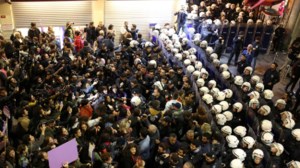 Ιστορική απόφαση για την Τουρκία: Αποφυλακίστηκε η Μελέκ Ιπέκ - Είχε σκοτώσει τον βίαιο σύζυγό της - εικόνα 2