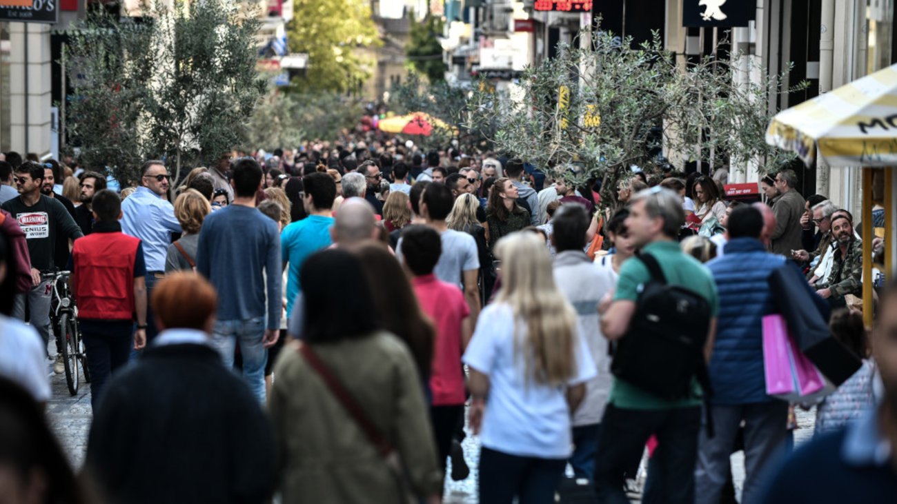 Ολες οι νέες ημερομηνίες για τα επιδόματα των 534 και 800 ευρώ - Ποιοι είναι οι δικαιούχοι