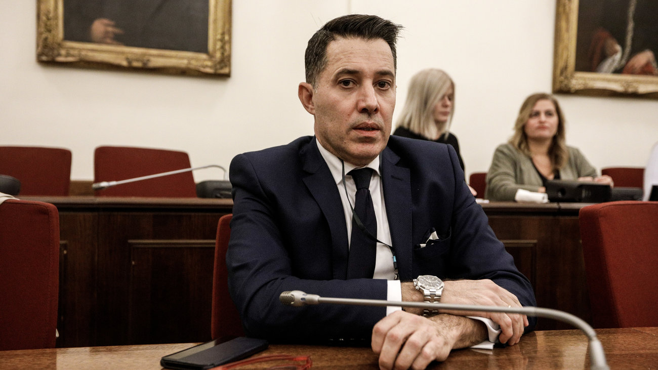 "Φωτιά" στην Προανακριτική: Αποχώρησε o Παπαγγελόπουλος - ΝΔ: Ο Τσίπρας θυσιάζει τον Ρασπούτιν για να σώσει τον εαυτό του