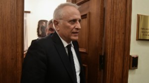Αποστάσεις Ντόρας Μπακογιάννη από τοξικότητα και λάσπη: Υπάρχουν πιο σημαντικά θέματα από τη... "βίλα Ραγκούση"