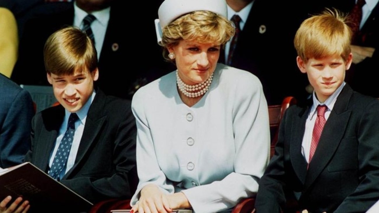 Κέιτ Μίντλετον: Η royal με τα skinny jeans - Έδειξε τα λεπτά και καλογυμνασμένα πόδια της - εικόνα 22