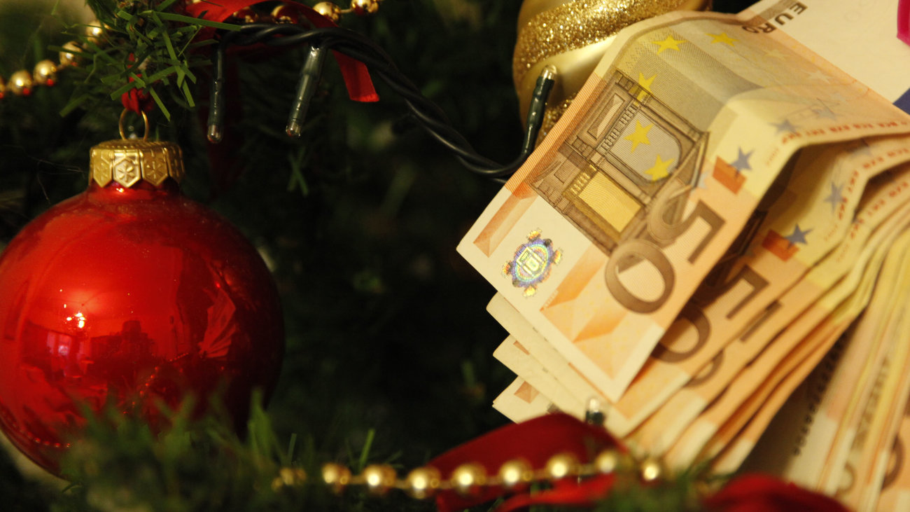 Αυξημένα τα μέτρα της Τροχαίας για τα Χριστούγεννα - Ποιες μέρες θα απαγορεύεται η κυκλοφορία των φορτηγών