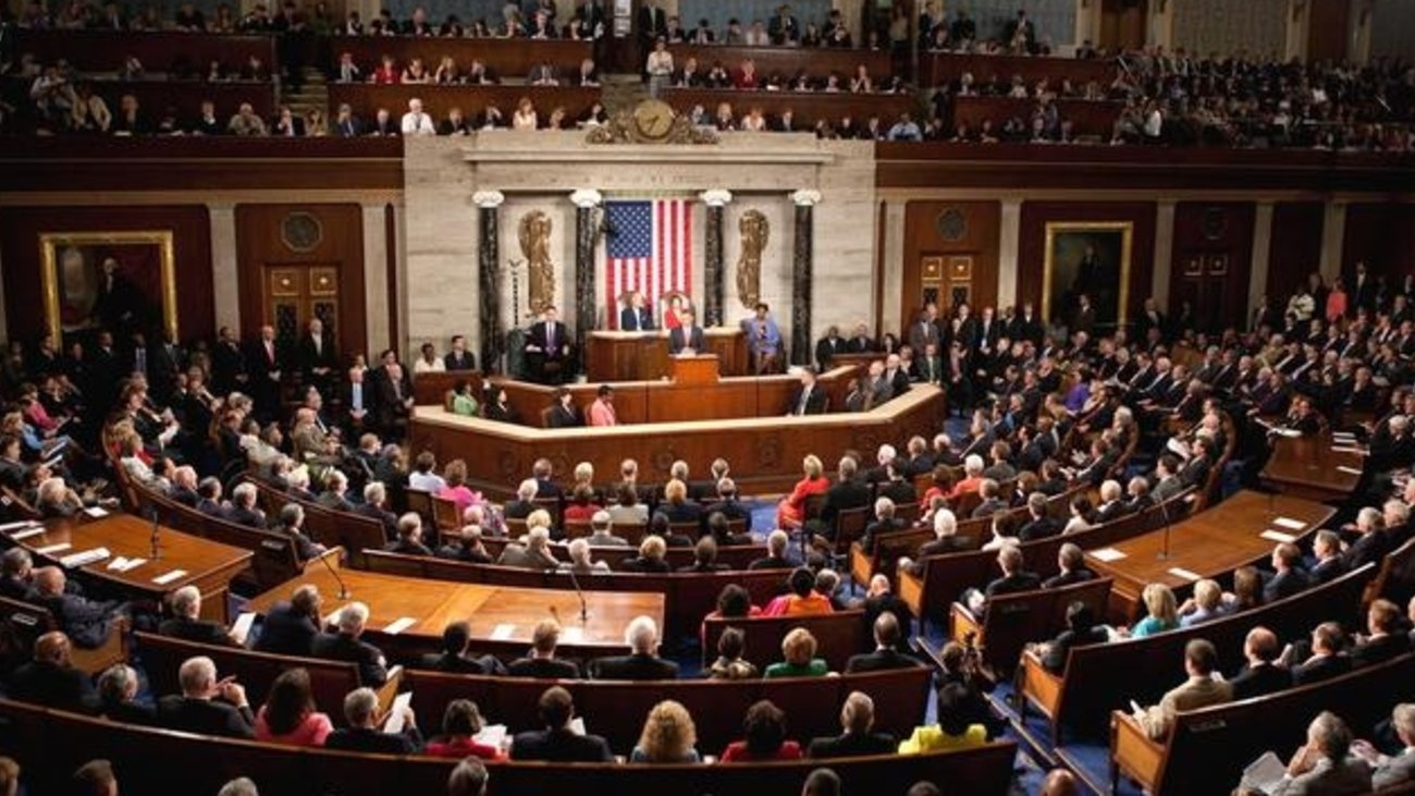 ΗΠΑ: Απόφαση σοκ από το Ανώτατο Δικαστήριο - Στη Νέα Υόρκη μπορούν να κυκλοφορούν με κρυμμένα όπλα πάνω τους