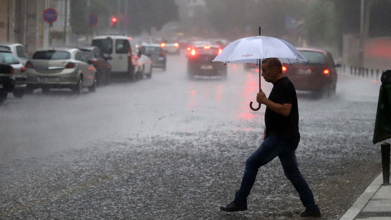 Κακοκαιρία: Εκτροχιασμός αμαξοστοιχίας στη Χαλκίδα - Έπεσε δέντρο στη γραμμή ΗΣΑΠ, κλειστοί οι σταθμοί Ειρήνη και Ηράκλειο