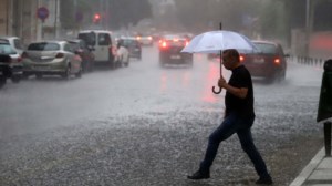 Κακοκαιρία: Εκτροχιασμός αμαξοστοιχίας στη Χαλκίδα - Έπεσε δέντρο στη γραμμή ΗΣΑΠ, κλειστοί οι σταθμοί Ειρήνη και Ηράκλειο