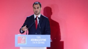 "Καμπάνες" στην Κουμουνδούρου: Φυλλοροεί ο ΣΥΡΙΖΑ στις δημοσκοπήσεις - εικόνα 2