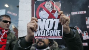 Πρωτότυπη αντίδραση Ισπανών οπαδών: "Απολύμαναν" το γήπεδο της ομάδας μετά την επίσκεψη ακροδεξιών - εικόνα 2