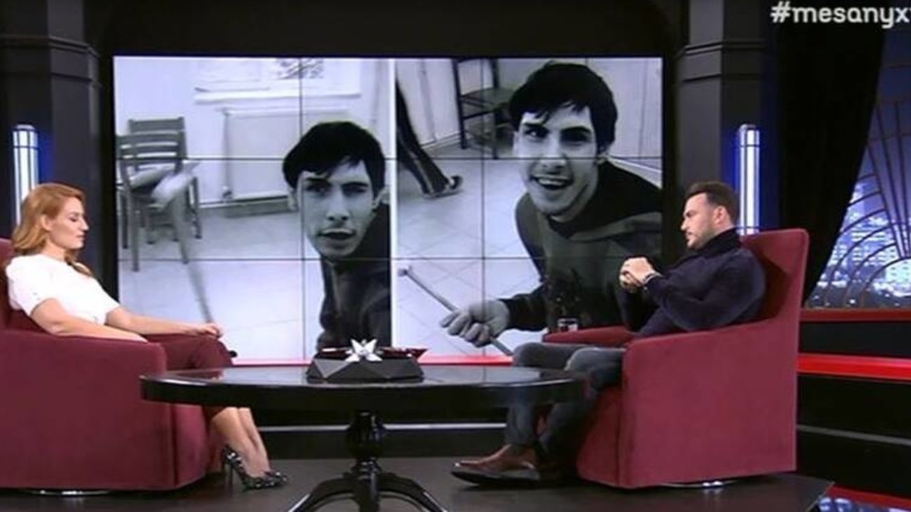 Μπαμπάς ο Σάκης Αρσενίου: Η νέα οικογενειακή φωτογραφία από το μαιευτήριο - εικόνα 2