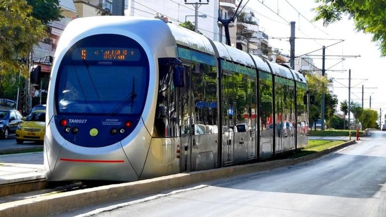 28η Οκτωβρίου: Κυκλοφοριακές ρυθμίσεις σε Αθήνα και Πειραιά - Ποιοι δρόμοι θα κλείσουν