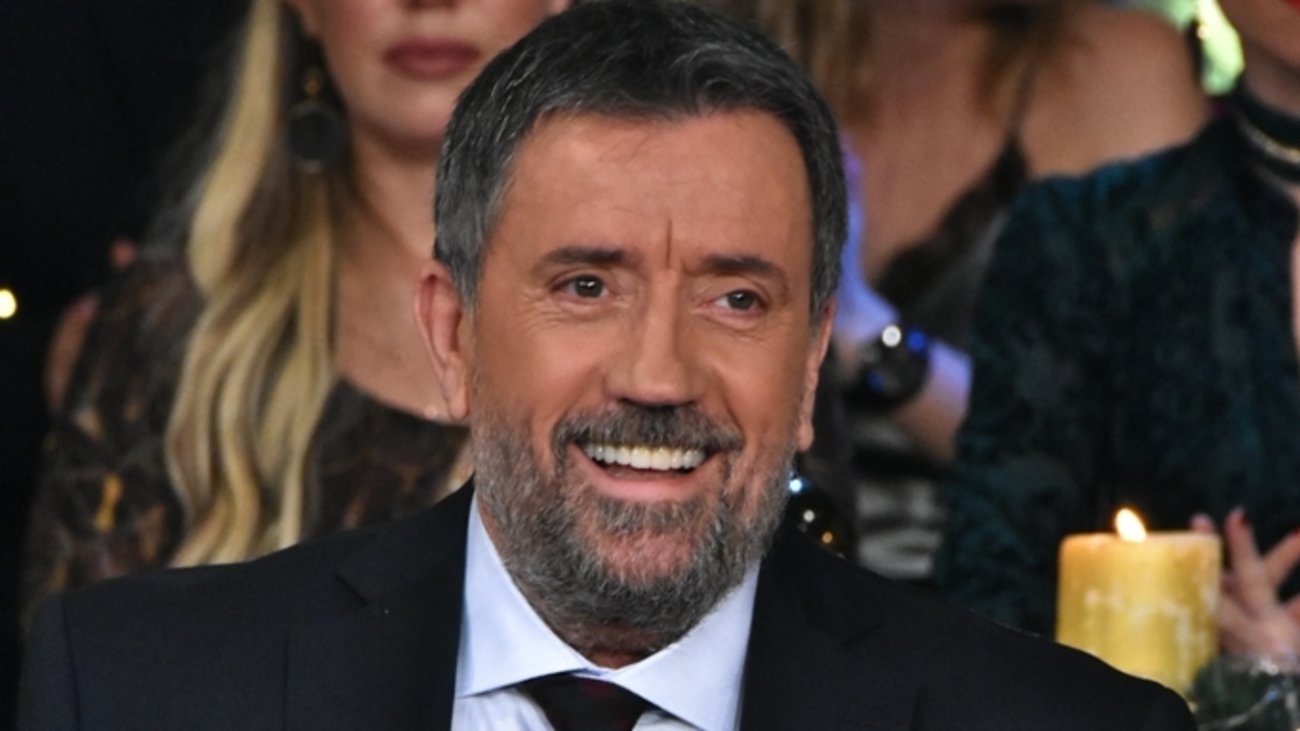Σπύρος Παπαδόπουλος: Αποκάλυψε την ηλικία του "Δεν είμαι τζόβενο - ανήκω στους ηλικιωμένους που αποκάλεσα παππούδες"