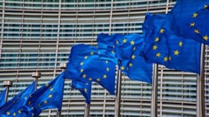 Η Ευρωπαϊκή Επιτροπή ξεκινά την έκδοση ομολόγων για τη χρηματοδότηση του Ταμείου Ανάκαμψης