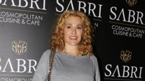 Τζένη Μπότση: Οι πρώτες λέξεις της κόρης της λύγισαν και τη διάσημη νονά της - εικόνα 3