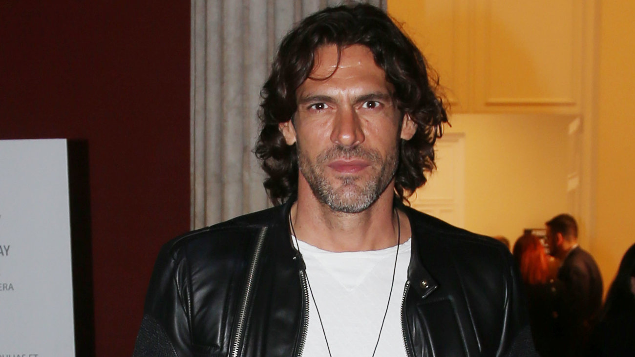 Αγνώριστος ο Γιάννης Σπαλιάρας: Η μεγάλη αλλαγή στην εμφάνισή του [εικόνες - βίντεο]