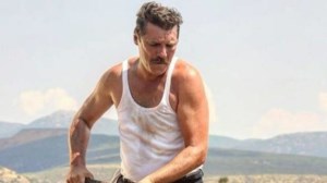 Άγριες Μέλισσες: Ο όμορφος άνδρας που "εισβάλλει" στη σειρά και φέρνει τα πάνω κάτω - εικόνα 9