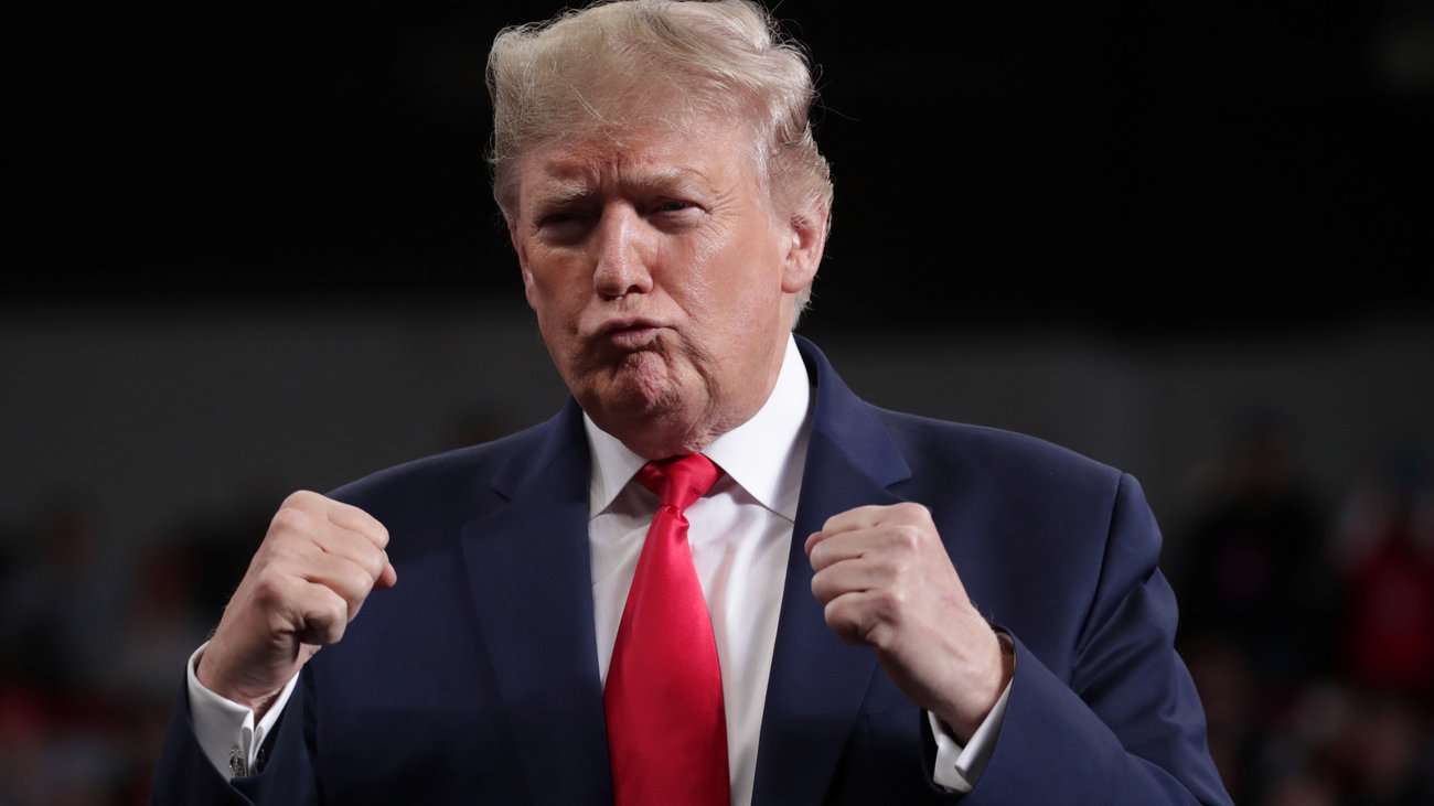 Απίστευτο: Το Ιράν εξέδωσε ένταλμα σύλληψης κατά του Τραμπ - Για τη δολοφονία του στρατηγού Σουλεϊμανί - εικόνα 2