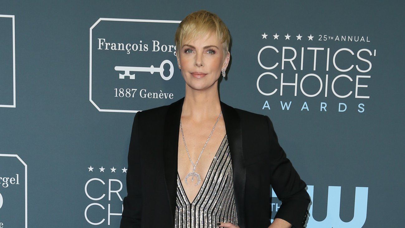 Σαρλίζ Θερόν: Ο τσακωμός σε τράπεζα που της άνοιξε τον δρόμο για το Χόλιγουντ - εικόνα 9