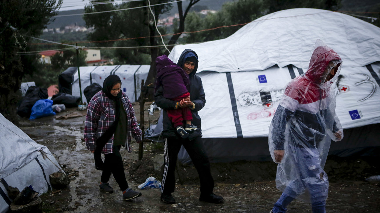 Λήγει το τελεσίγραφο για τους νησιώτες - Ξεκινά η διαδικασία για τις κλειστές δομές - εικόνα 2