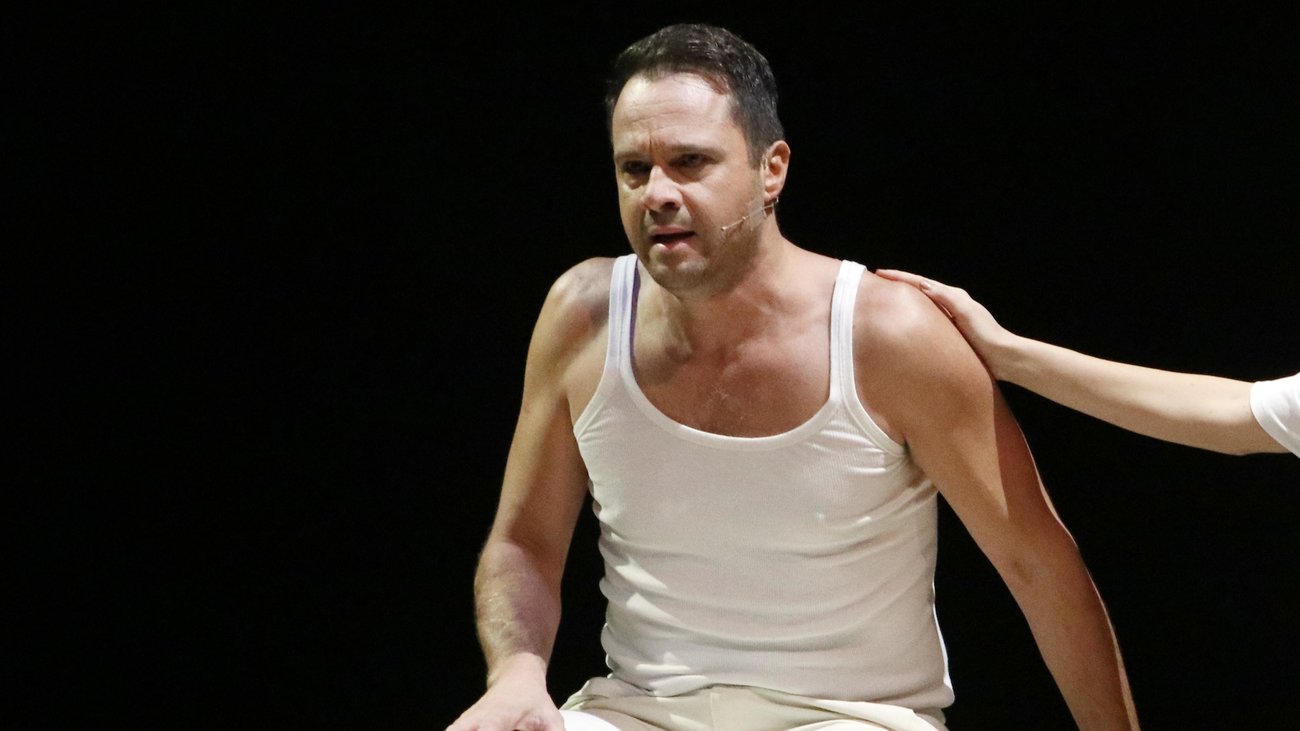 H... πικρία της Νάντιας Μπουλέ: Θα ντυθώ νύφη στον ματωμένο γάμο, γιατί αλλού δεν θα το βάλω το νυφικό - εικόνα 2