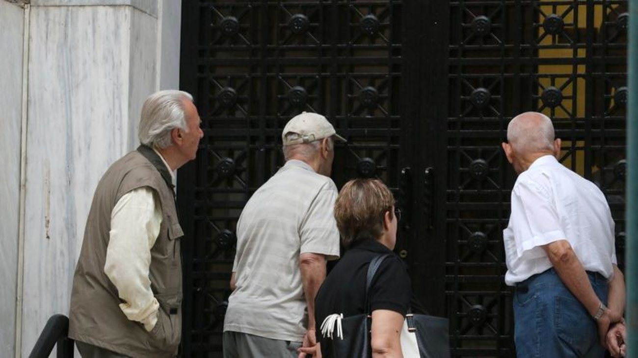 Το παράδοξο της πανδημίας: Αυξήσαμε τις καταθέσεις μας κατά 16,5 δισ. ευρώ μέσα στην καραντίνα