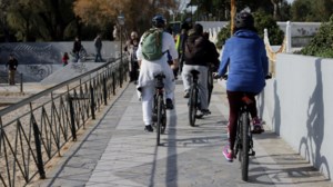 Φθινοπωρινός καιρός την Πέμπτη: Πτώση της θερμοκρασίας και βροχές - Πού θα είναι έντονα τα φαινόμενα